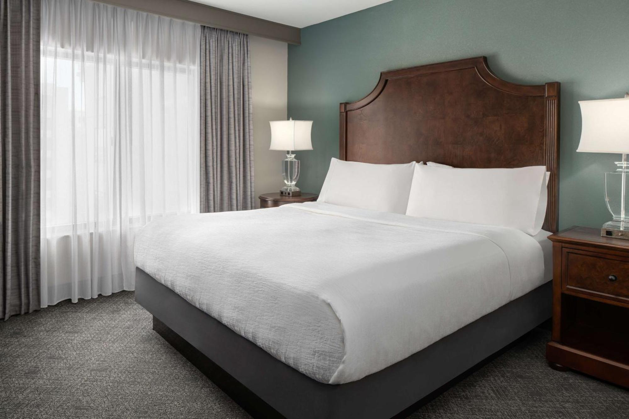 Embassy Suites San Antonio Riverwalk-Downtown Экстерьер фото
