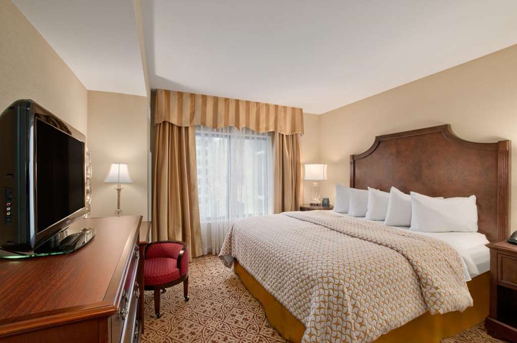 Embassy Suites San Antonio Riverwalk-Downtown Номер фото